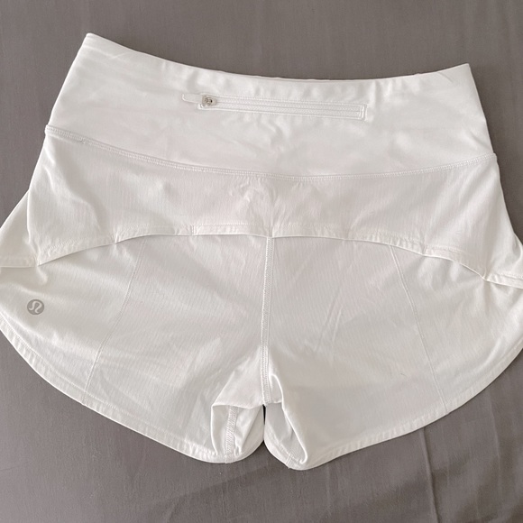 lululemon speed up shorts WHITE - Picture 2 of 3